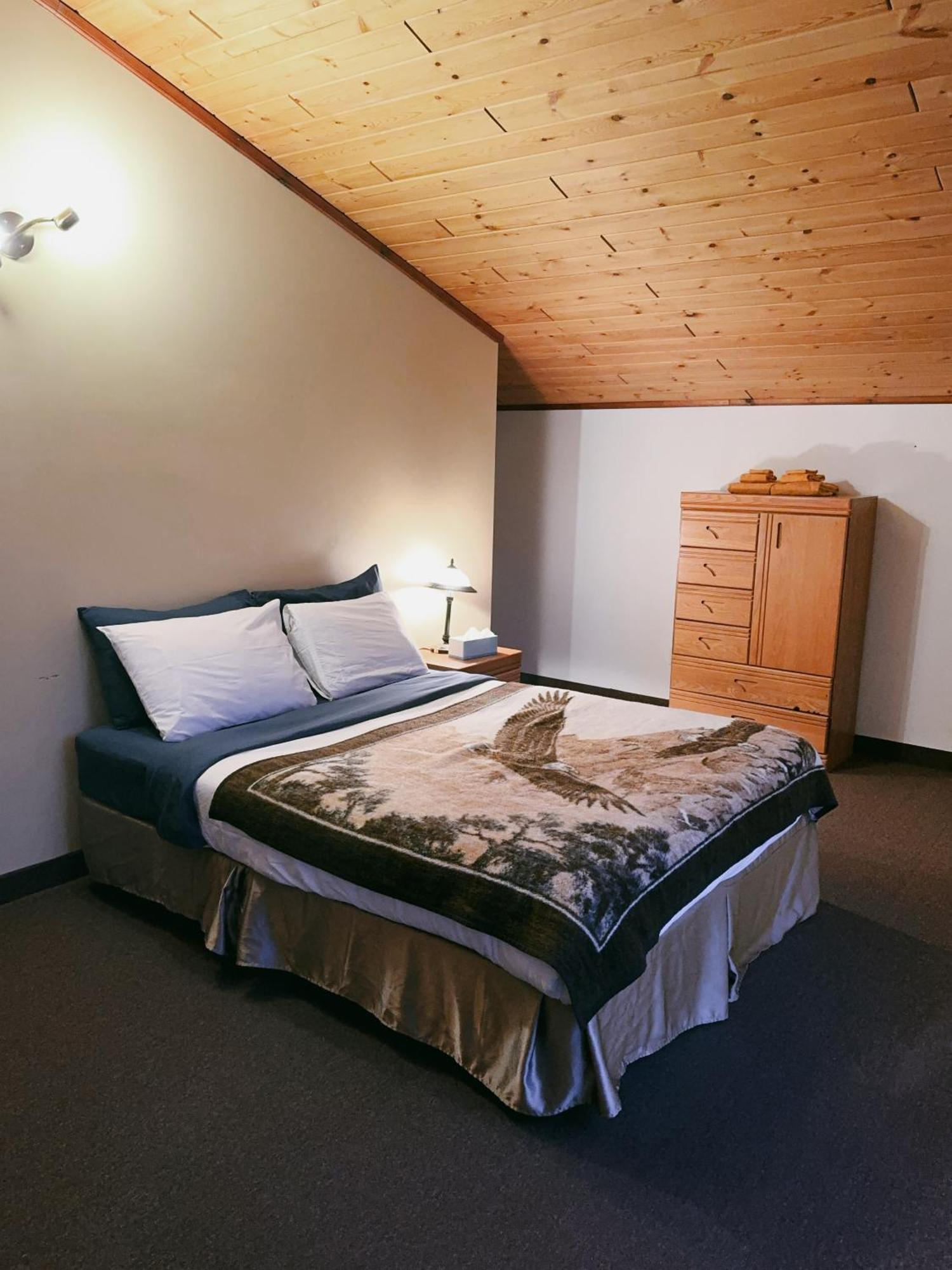 Alpine Meadows Lodge Голден Екстер'єр фото
